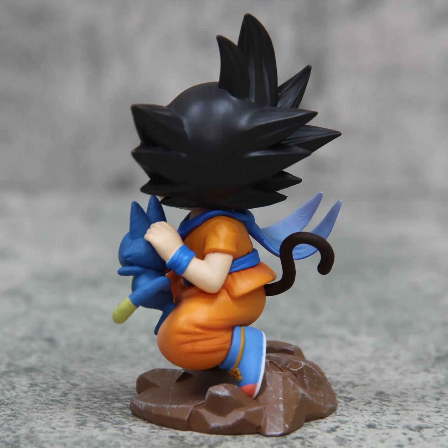 Figurine Goku et son Amulette Chanceuse - Dragon Ball Z